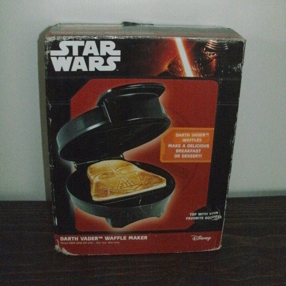 Disney Star Wars Darth Vader Waffle Maker Pangea Brand with Original Box WORKS